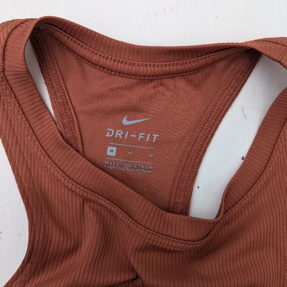 Nike Dri-Fit Running Tank top Women's size Medium EUC - Picture 4 of 5